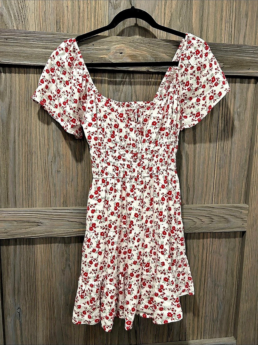 Hollister Square Neck Chiffon Mini Dress Floral Mini Dress White & Red Small